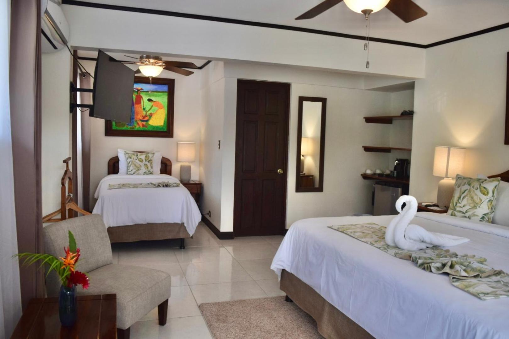 Hotel Playa Espadilla & Gardens Manuel Antonio Exterior photo